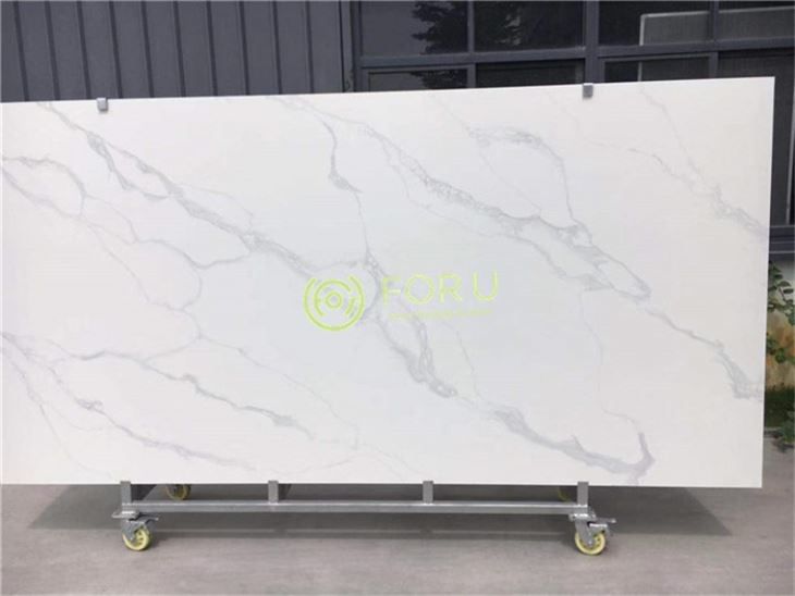 Calacatta Quartz Slab